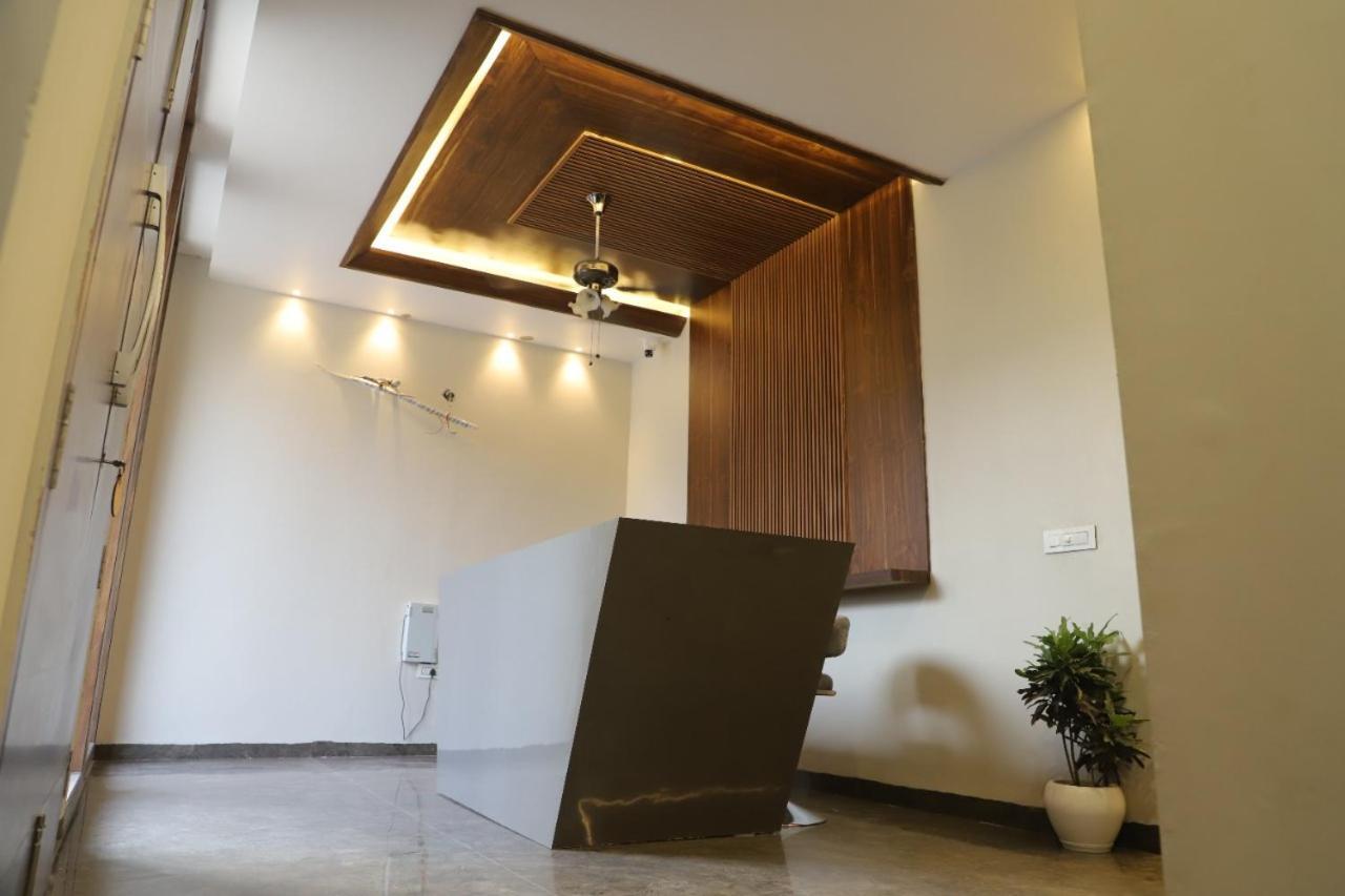The Royal Casa Hotell Ludhiana Exteriör bild