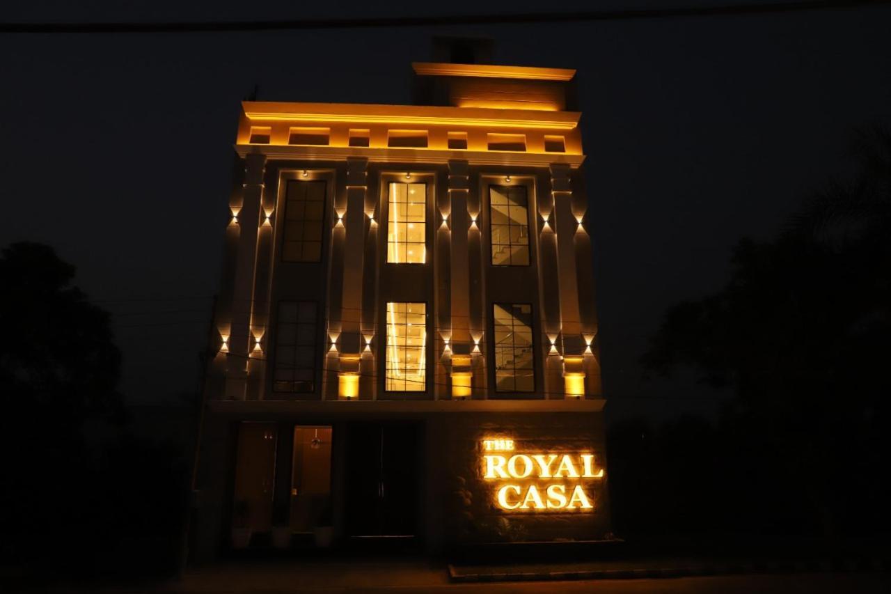 The Royal Casa Hotell Ludhiana Exteriör bild