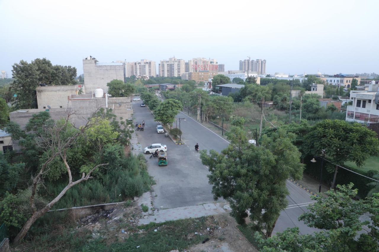 The Royal Casa Hotell Ludhiana Exteriör bild
